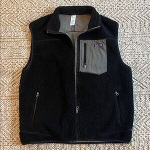 Patagonia Black Windbreaker Fleece Vest with Gray Pocket